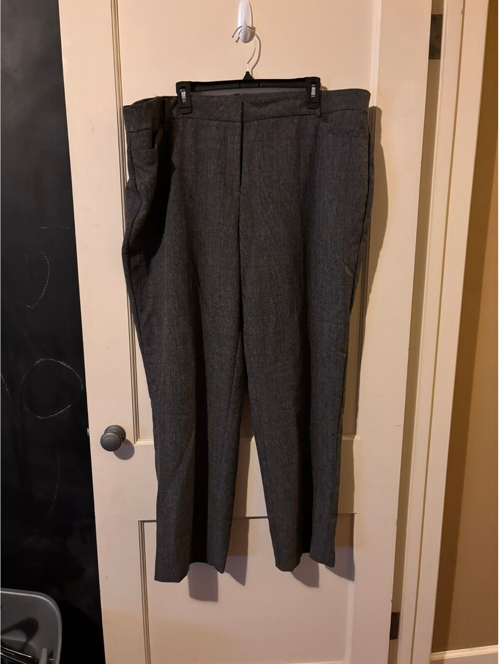 Avenue Women's Gray Plaid Dress Pants Size 20